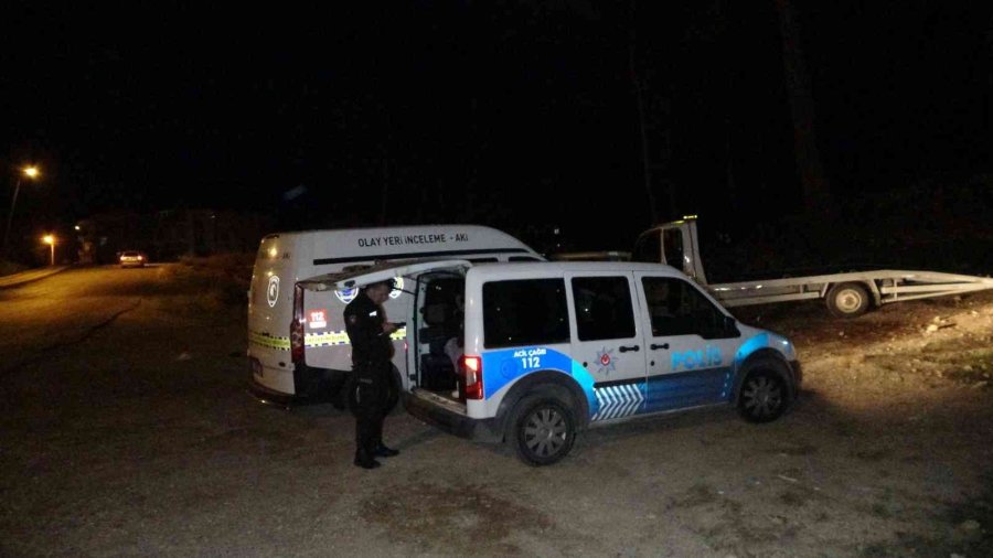 Yedieminden Motosiklet Çaldılar, Satmaya Kalkışınca Yakalandılar