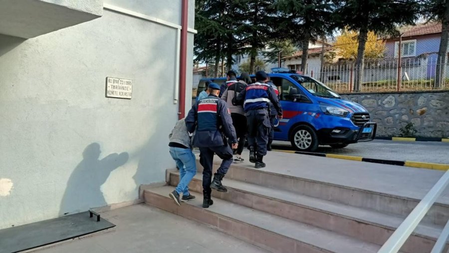 Eskişehir’de Motosiklet Hırsızları Yakalandı