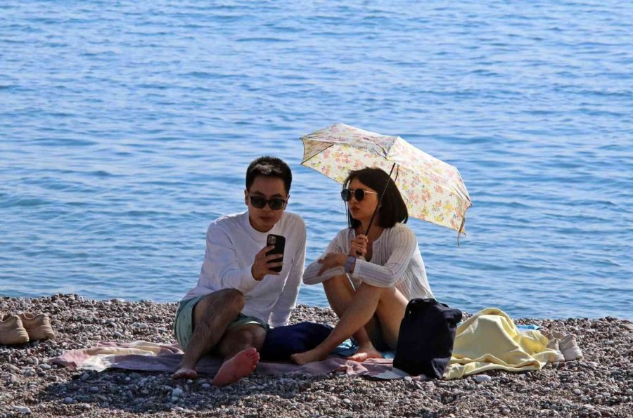 Antalya’da Kasım Ayı Ortasında Türkiye’yi Kıskandıran Görüntüler Yaşandı