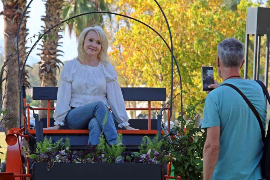 Antalya’da Kasım Ayı Ortasında Türkiye’yi Kıskandıran Görüntüler Yaşandı