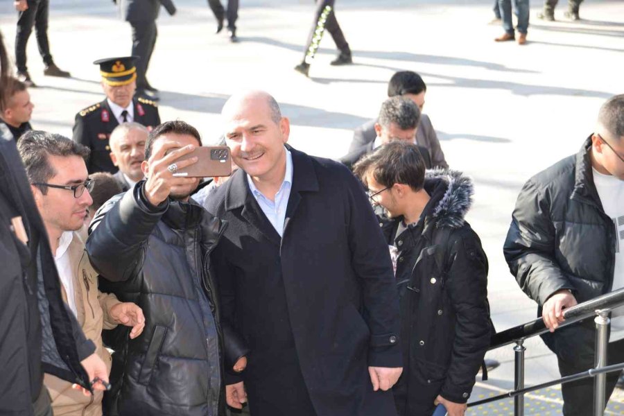 Bakan Soylu: “kılıçdaroğlu Düşmüş Bir Lgbt Peşine. Böyle Anlayışı Ortaya Koyan Bir Siyasi Parti Lideri Olur Mu”