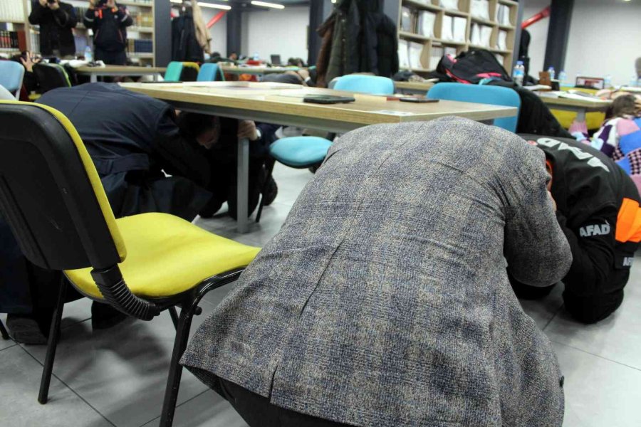 Kayseri’de Deprem Tatbikatı Yapıldı