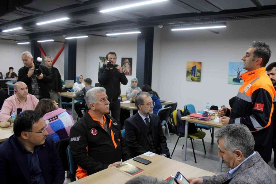 Kayseri’de Deprem Tatbikatı Yapıldı