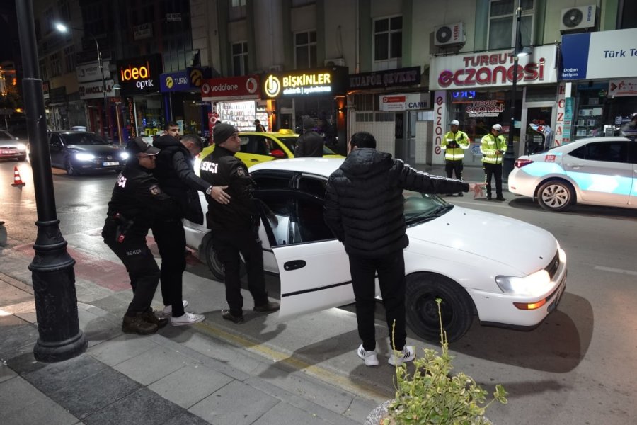 Uygulamalarda Yakalanan 32 Şahıstan 12’si Tutuklandı