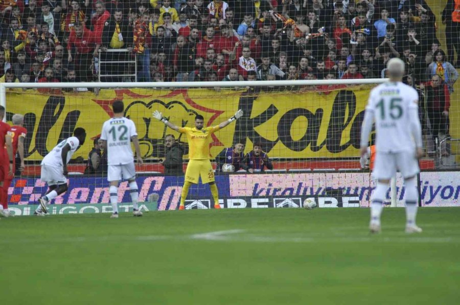 Spor Toto Süper Lig: Kayserispor: 1 - Konyaspor: 2 (ilk Yarı)