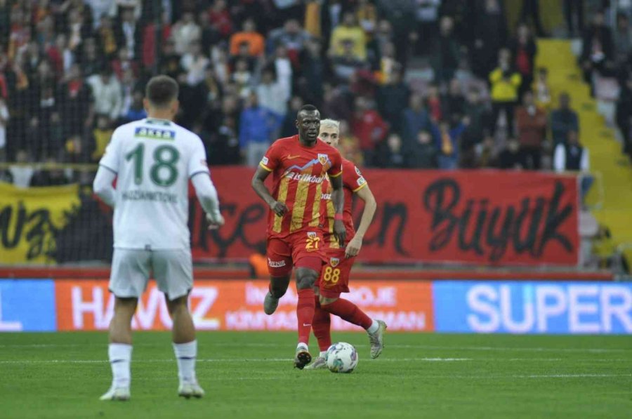 Spor Toto Süper Lig: Kayserispor: 1 - Konyaspor: 2 (ilk Yarı)