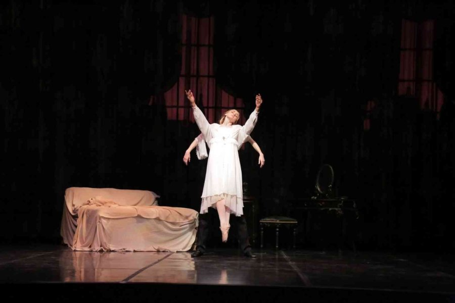 Antalya Devlet Opera Ve Balesi,’kamelyalı Kadın’ Eserini Bu Sezon Son Kez Sahneliyor