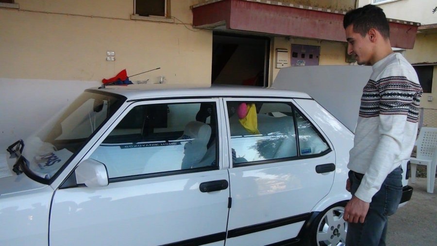 Otomobili Modifiye Edip Futbol Sevgisini Otomobilin Bagajına Taşıdılar