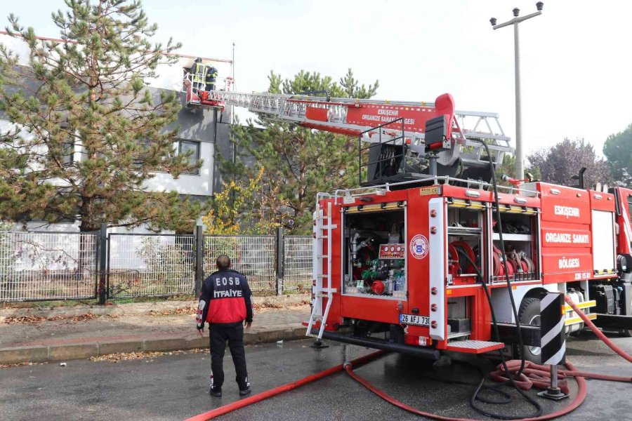 Tıbbi Malzeme Fabrikasında Yangın