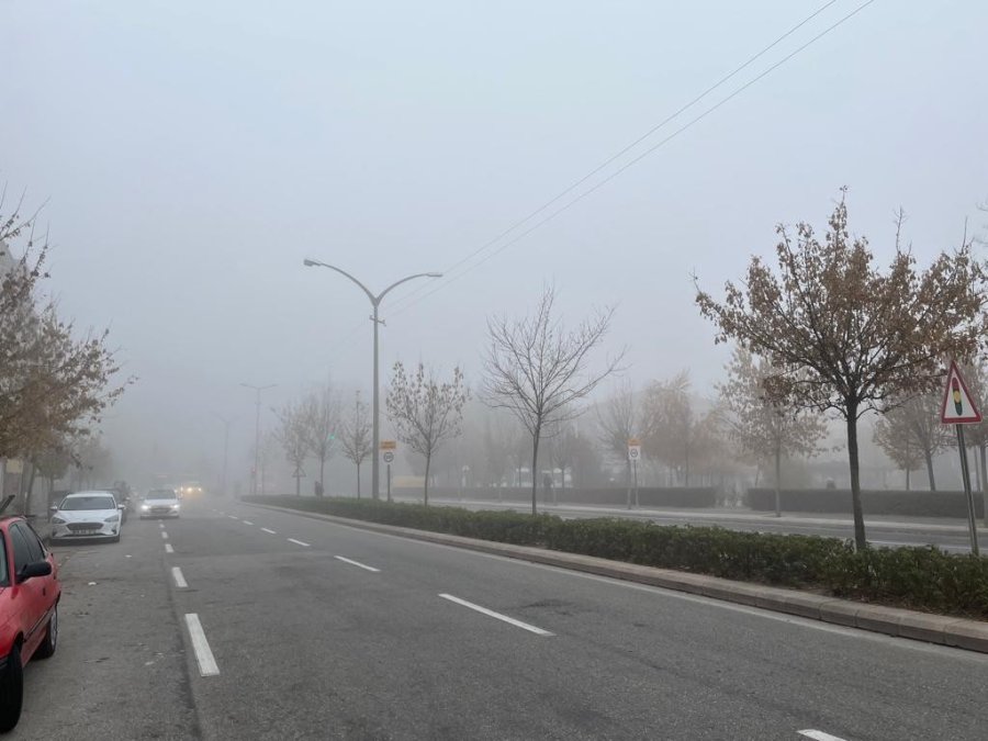 Yüksek Bölgeler Güne ‘sis’ Altında Başladı