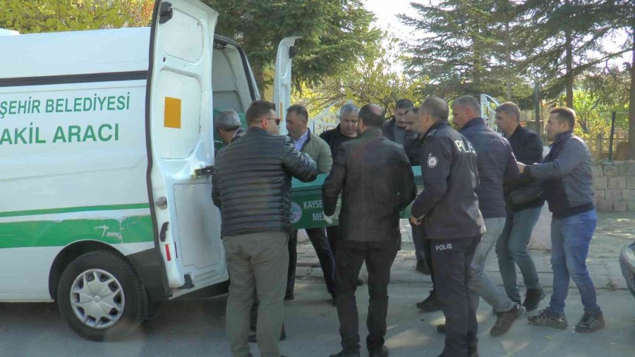 Kayseri’de Bir Evde Yaşlı Çiftin Cesedi Bulundu
