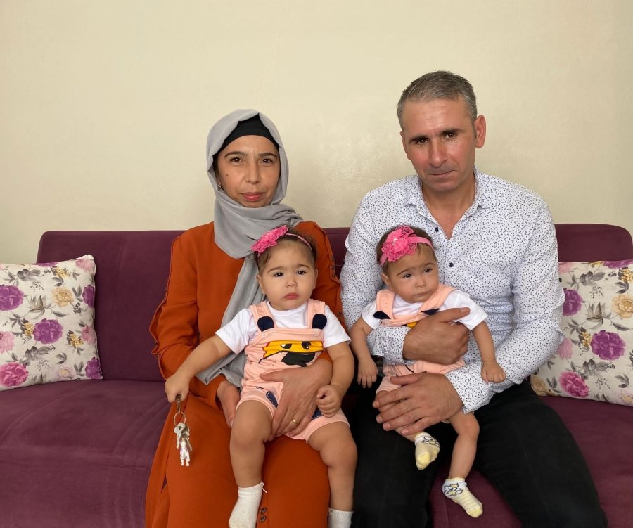 Tek Yumurta İkizlerine, Anne Karnında Hayati Dokunuş