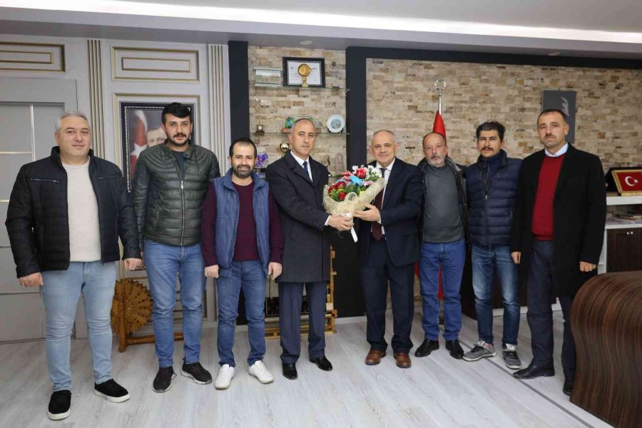 Başkan Öztürk’e Camikebir Mahallesi’nden Teşekkür