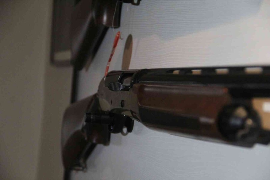 Antalya’dan Dünyaya Tüfek İhraç Ediyor, Talebe Yetişemiyor