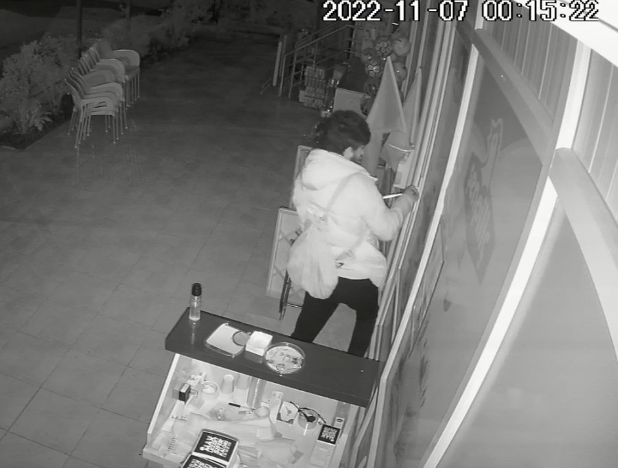 Levyeli Hırsız Yakayı Ele Verdi