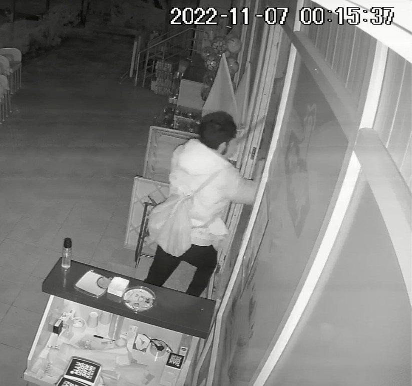 Levyeli Hırsız Yakayı Ele Verdi