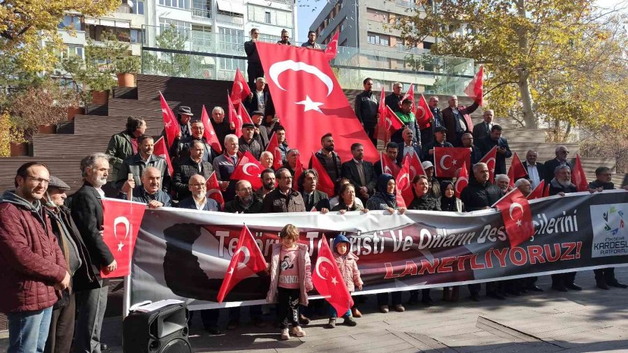 Eskişehir Kardeşlik Platformu Basın Açıklamasında Terörü Lanetledi