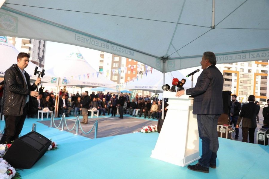Melikgazi Belediyesi Bir Mahalleye Daha Akıl Küpü Kütüphanesi Kazandırdı