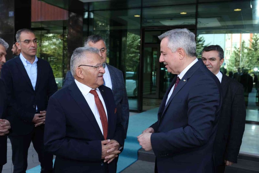 Moldova Ankara Büyükelçisi’nden Başkan Büyükkılıç’a Ziyaret