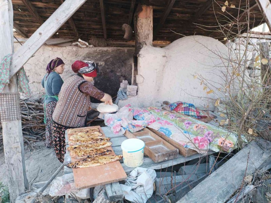 Taş Fırında Pişiyor Lezzetine Doyum Olmuyor
