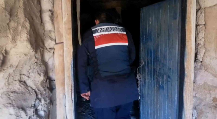 Jasat Dedektifleri Hırsızlık Şüphelisini Çaldığı Malzemelerle Yakaladı