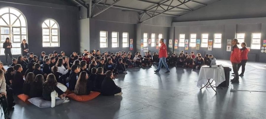 Ortaokul Öğrencilerine “deprem Bilinçlendirme Semineri” Verildi