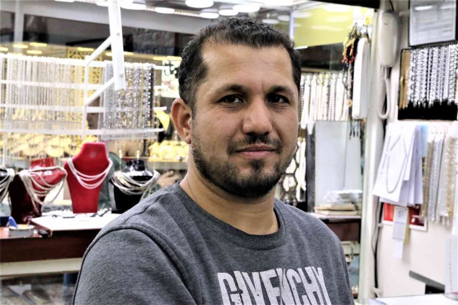 Antalya’da Kuyumculardan Yatırımcıları Harekete Geçirecek Altın Tahmini