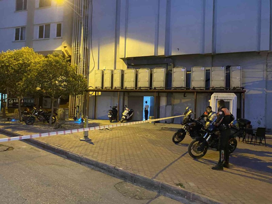 Antalya’da Şüpheli Çanta Boş Çıktı