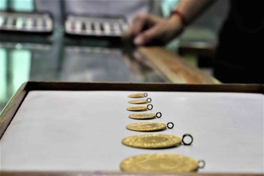 Antalya’da Kuyumculardan Yatırımcıları Harekete Geçirecek Altın Tahmini