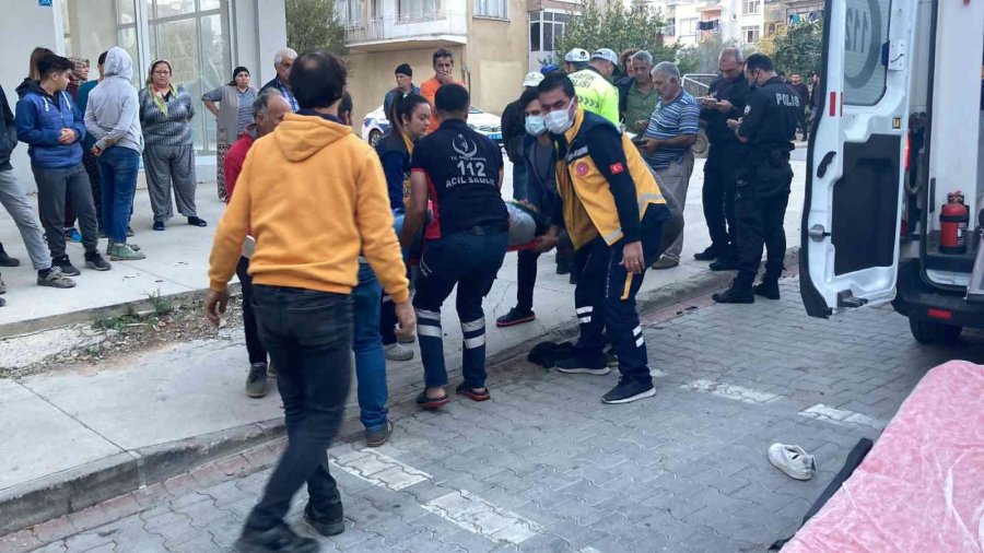 Kamyonetle Çarpışan Motosiklet Sürücüsü Ölümden Döndü