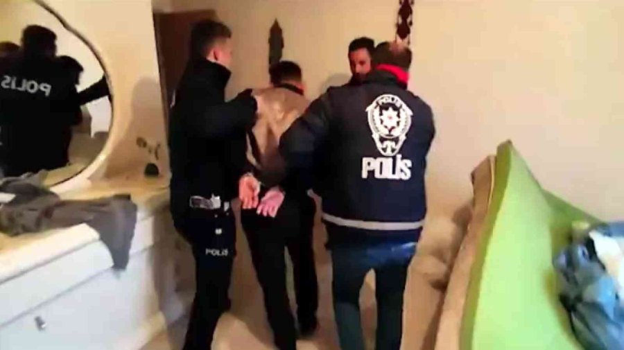 23 Adrese Eş Zamanlı Hırsızlık Operasyonu: 17 Gözaltı