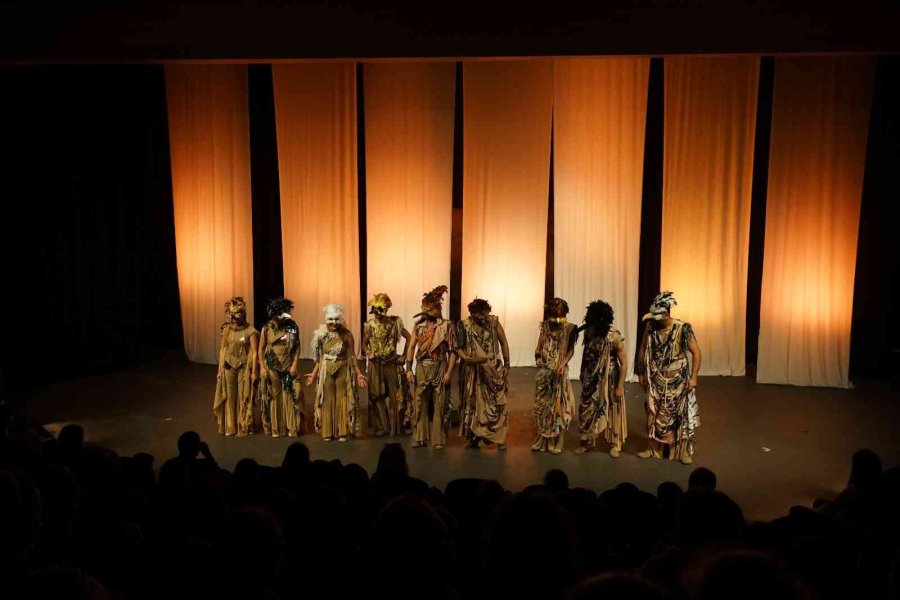 Zümrüdü Anka’ya Çocuklardan Yoğun İlgi