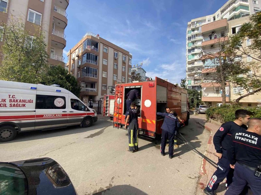 5 Katlı Binadaki Yangın Korkuttu