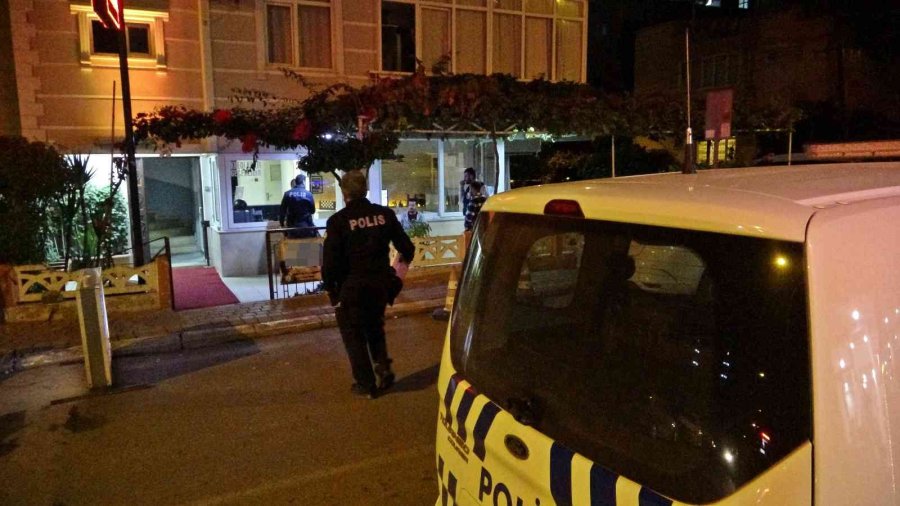 Kaldığı Pansiyonun Odasında Sandalyede Oturur Vaziyette Ölü Bulundu