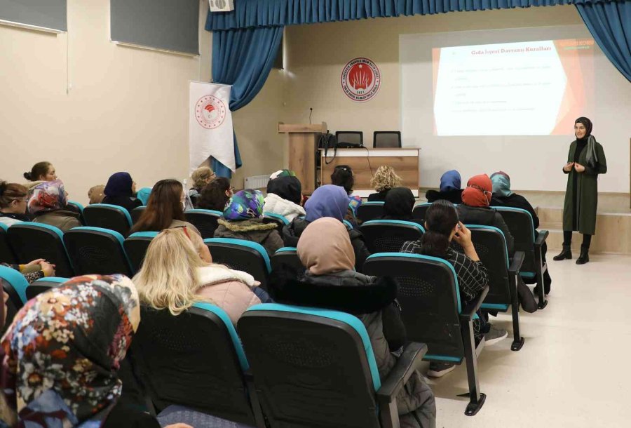 Okullarda Gıda Güvenilirliği Eğitimleri Devam Ediyor