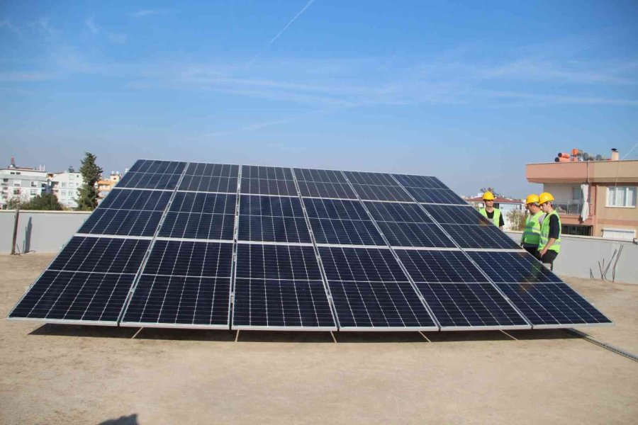 Antalya’da Okullar Enerjisini Güneşten Karşılayacak