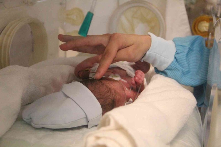 Antalya’da Turizmci Çifte 3’üz Bebek Şoku: "her Şeyi 3’le Çarptım, İki Hafta Kendime Gelemedim"