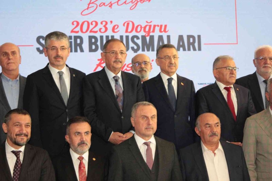 Cumhurbaşkanı Yardımcısı Oktay: "6’sını Da, 7’sini De Toplasanız Recep Tayyip Erdoğan’ın Zekatı Bile Etmez"