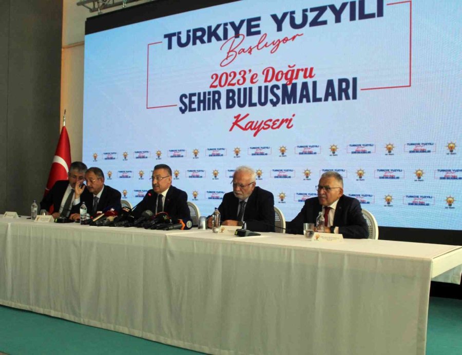 Cumhurbaşkanı Yardımcısı Oktay: "6’sını Da, 7’sini De Toplasanız Recep Tayyip Erdoğan’ın Zekatı Bile Etmez"