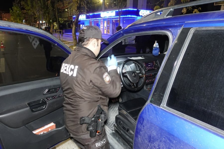 Ruhsatsız Tabancayla Yakalandı, “devletimiz Vermiyor” Deyip Kendini Savundu