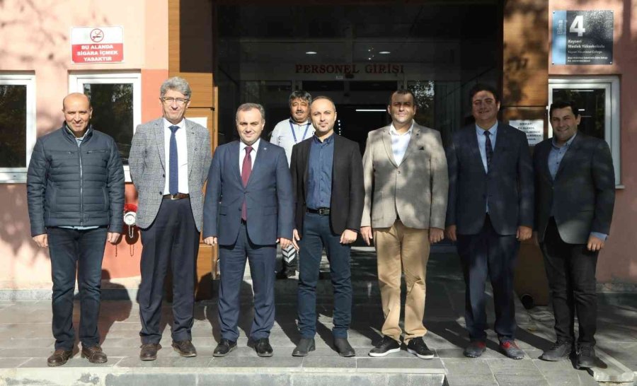 Rektör Altun, Araştırma Merkezleri Ve Laboratuvarlarını Ziyaret Etti