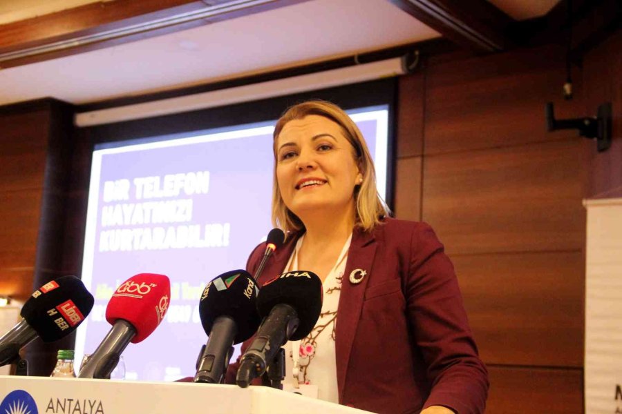 Antalya Büyükşehir Belediye Başkanı Böcek: "2 Bin 602 Kadın Çalışanımızla, Kadın Erkek Ayrımı Yapmadan Hizmet Ediyoruz"