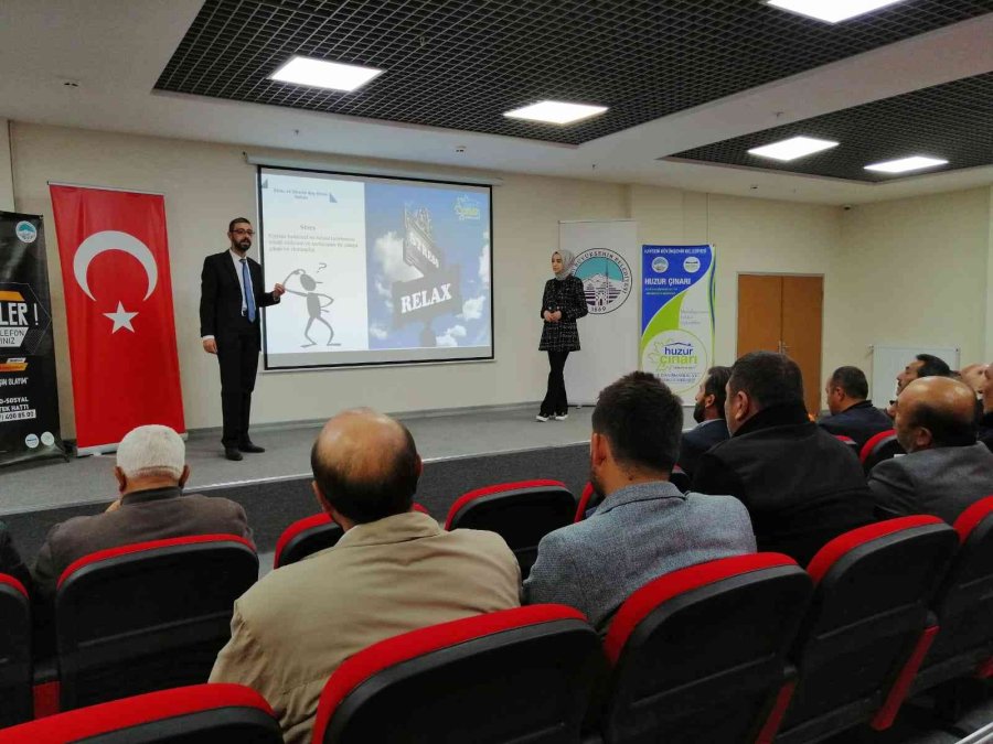 Büyükşehir, 10 Günde 447 Muhtara Eğitim Verdi