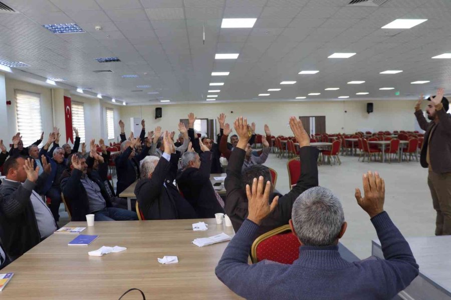 Büyükşehir, 10 Günde 447 Muhtara Eğitim Verdi