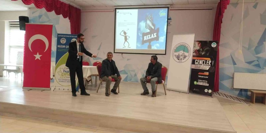 Büyükşehir, 10 Günde 447 Muhtara Eğitim Verdi