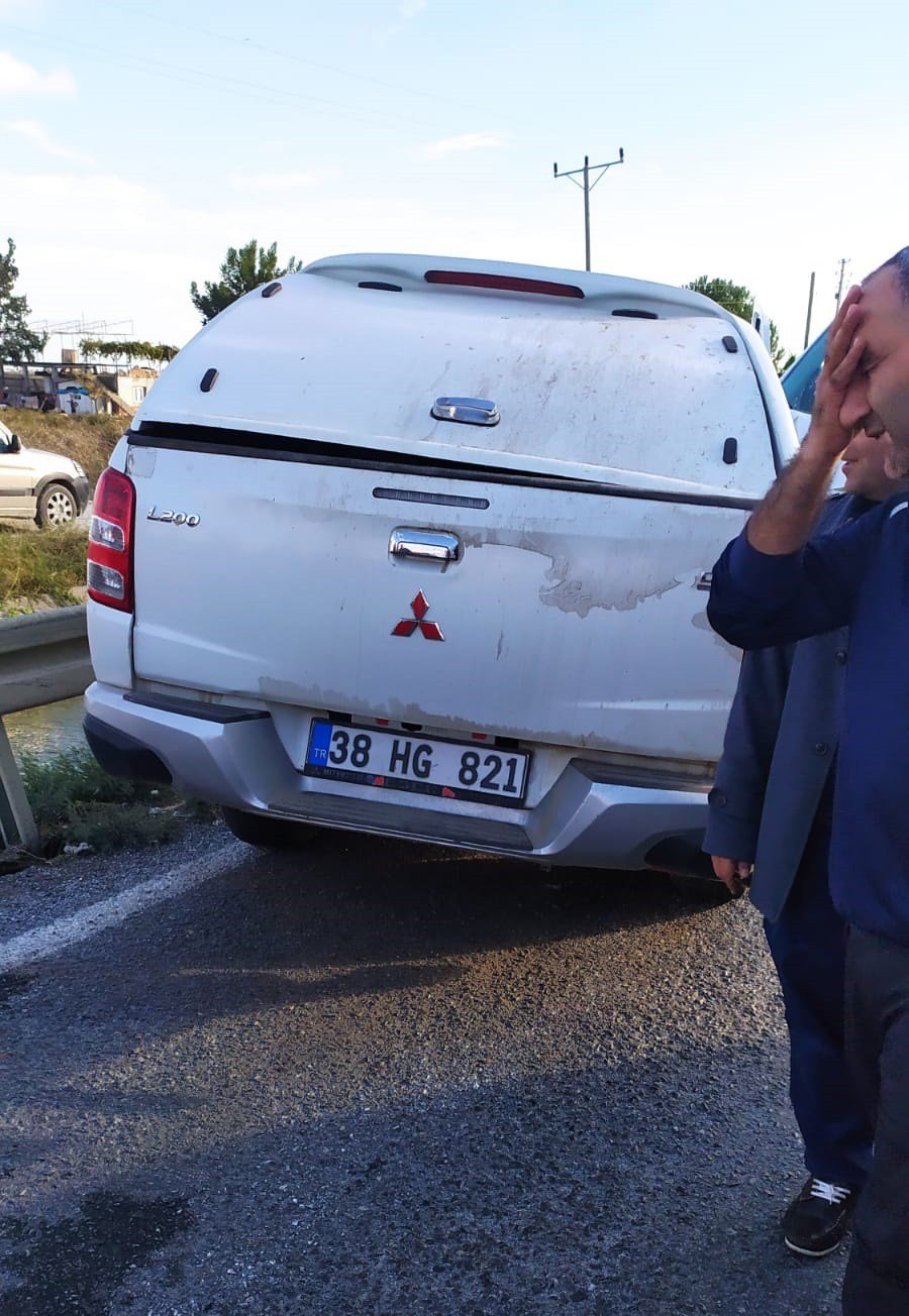 Cezaevi Aracı Kaza Yaptı, 11 Kişi Yaralandı