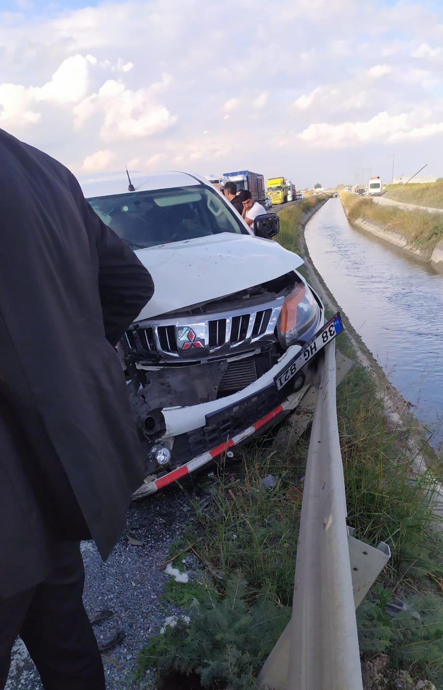 Cezaevi Aracı Kaza Yaptı, 11 Kişi Yaralandı