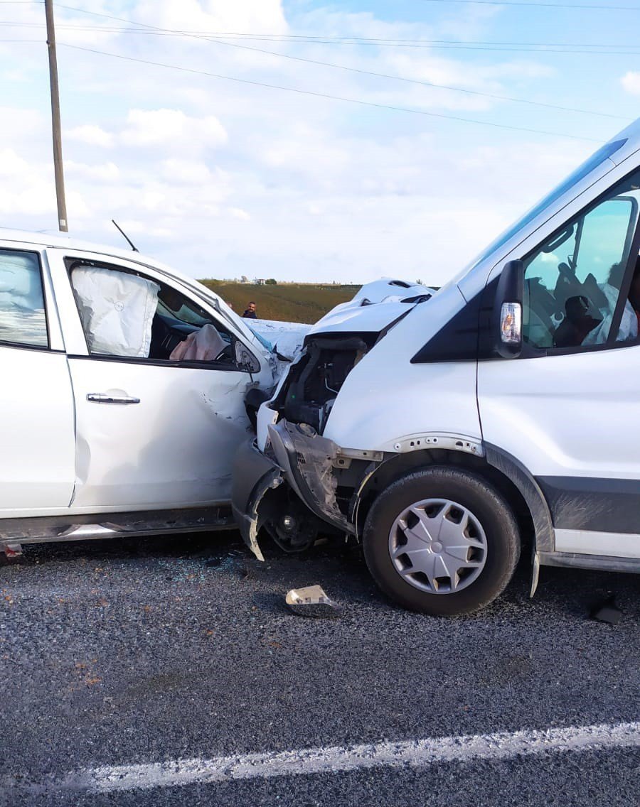 Cezaevi Aracı Kaza Yaptı, 11 Kişi Yaralandı