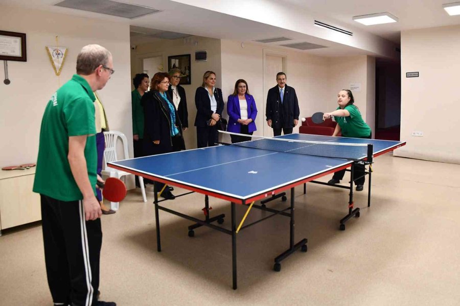 Konuk Milletvekilleri Proje Merkezlerini İnceledi