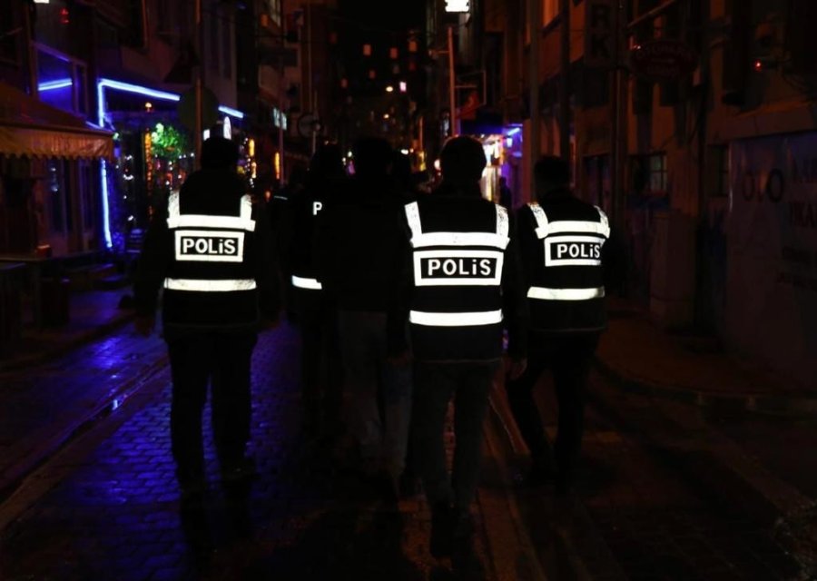 Eskişehir’de Bir Gecede 7 Bin 649 Şahıs Sorgulandı